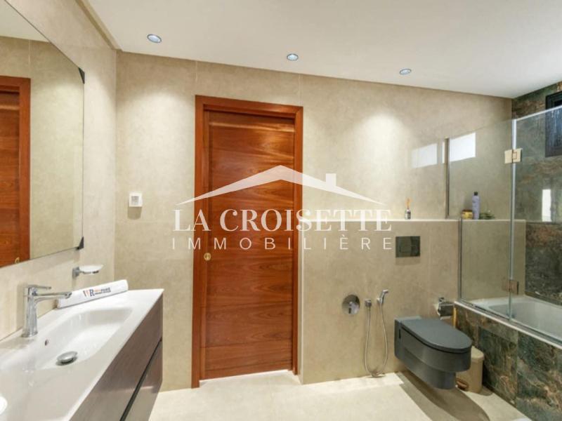 Villa S+5 avec piscine à Gammarth